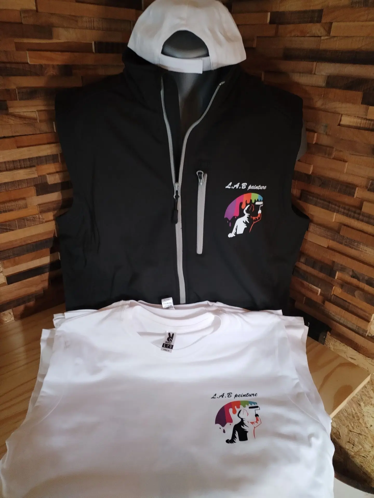 marquage personnalisation flocage impression textile lyon l&#39;isle d&#39;abeau la verpillère villefontaine saint bonnet de mûre la tour du pin bourgoin jallieu sérigraphie tee shirt sweat polo casquette totebag